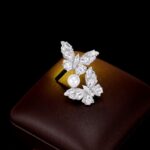 Two Butterfly Brooch - Image 2