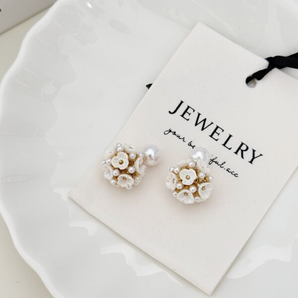 Flower-Shaped Popcorn Earrings