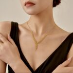 Luxury Light Gold Necklace Spike Shape