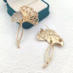 Fan-Shaped Brooch - Image 2