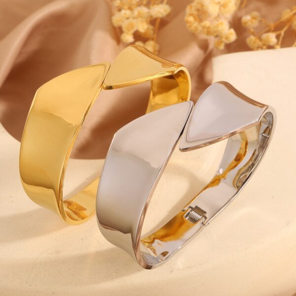 Stainless Steel Bracelet with Elegant Cross